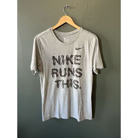 Nike Running Mens Gray Short Sleeve Graphic T-shirt Size Medium - Picture 1 of 3